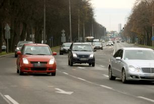 Debrecen, autó, forgalom, Böszörményi út, közlekedés