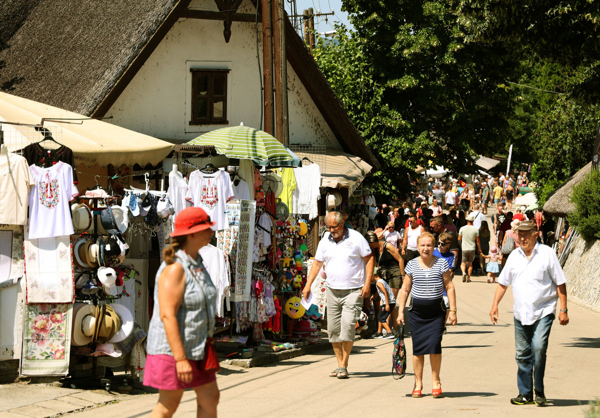 Tihany, nyár, nyralás, turista, turizmus, Balaton