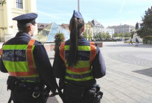 Rendőrök Debrecenben