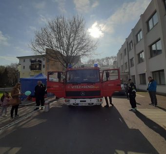 Tűzoltó bemutató Hajdúszoboszló